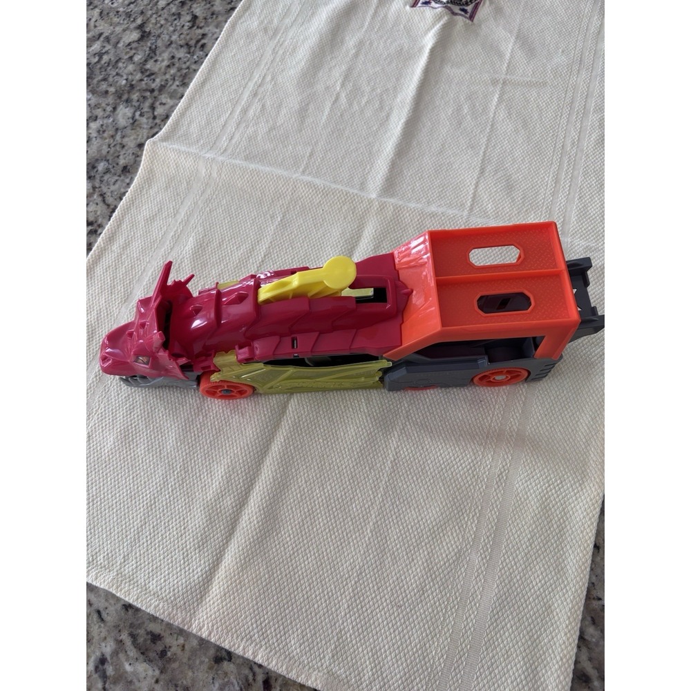 Hot Wheels City Dragon Launch Transporter‎ Car Hauler 13" Long Multicolor 2020